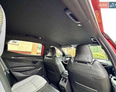 Красный Рено Megane E-Tech, объемом двигателя 0 л и пробегом 38 тыс. км за 19995 $, фото 72 на Automoto.ua