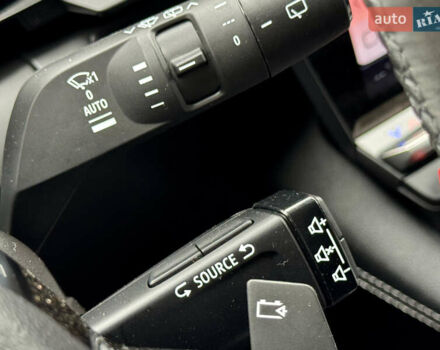 Красный Рено Megane E-Tech, объемом двигателя 0 л и пробегом 38 тыс. км за 19995 $, фото 86 на Automoto.ua