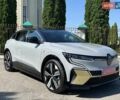 Серый Рено Megane E-Tech, объемом двигателя 0 л и пробегом 51 тыс. км за 23500 $, фото 9 на Automoto.ua