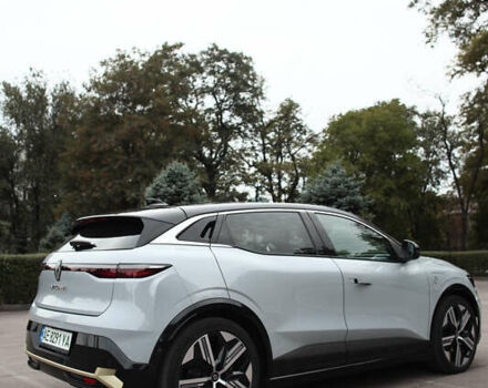 Серый Рено Megane E-Tech, объемом двигателя 0 л и пробегом 60 тыс. км за 22000 $, фото 6 на Automoto.ua