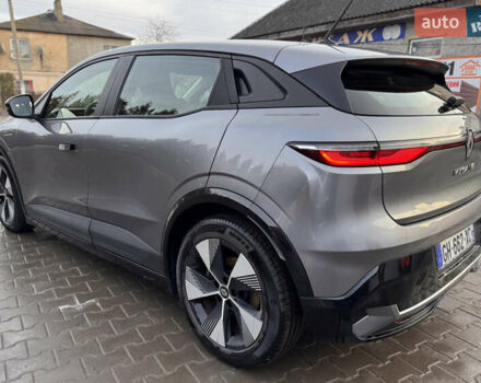 Серый Рено Megane E-Tech, объемом двигателя 0 л и пробегом 88 тыс. км за 19500 $, фото 8 на Automoto.ua