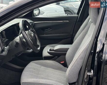 Серый Рено Megane E-Tech, объемом двигателя 0 л и пробегом 134 тыс. км за 18450 $, фото 31 на Automoto.ua
