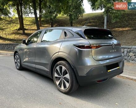 Серый Рено Megane E-Tech, объемом двигателя 0 л и пробегом 83 тыс. км за 19900 $, фото 4 на Automoto.ua