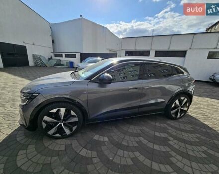Серый Рено Megane E-Tech, объемом двигателя 0 л и пробегом 16 тыс. км за 25900 $, фото 2 на Automoto.ua