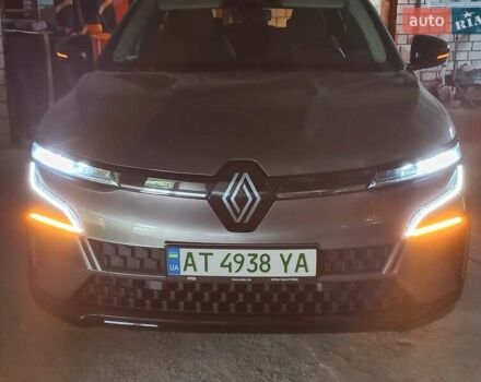 Серый Рено Megane E-Tech, объемом двигателя 0 л и пробегом 42 тыс. км за 18900 $, фото 41 на Automoto.ua