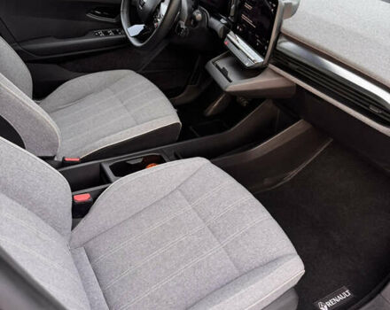Серый Рено Megane E-Tech, объемом двигателя 0 л и пробегом 88 тыс. км за 19500 $, фото 12 на Automoto.ua