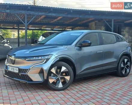 Серый Рено Megane E-Tech, объемом двигателя 0 л и пробегом 42 тыс. км за 18900 $, фото 1 на Automoto.ua