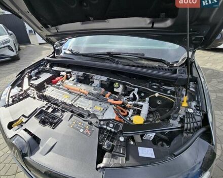 Серый Рено Megane E-Tech, объемом двигателя 0 л и пробегом 16 тыс. км за 25900 $, фото 19 на Automoto.ua