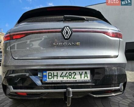 Серый Рено Megane E-Tech, объемом двигателя 0 л и пробегом 16 тыс. км за 25900 $, фото 4 на Automoto.ua