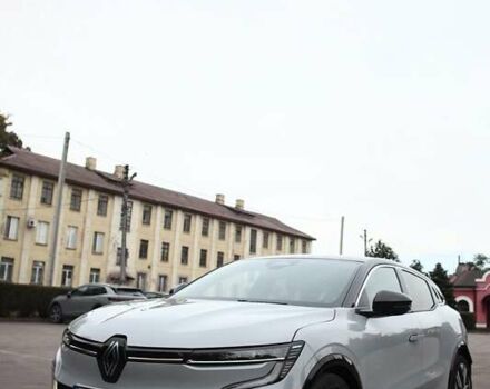Серый Рено Megane E-Tech, объемом двигателя 0 л и пробегом 60 тыс. км за 22000 $, фото 1 на Automoto.ua