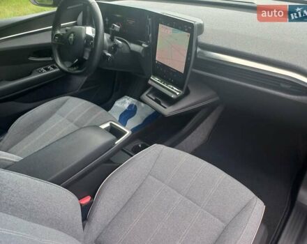 Серый Рено Megane E-Tech, объемом двигателя 0 л и пробегом 42 тыс. км за 18900 $, фото 28 на Automoto.ua