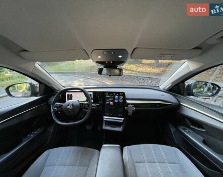 Серый Рено Megane E-Tech, объемом двигателя 0 л и пробегом 83 тыс. км за 19900 $, фото 10 на Automoto.ua
