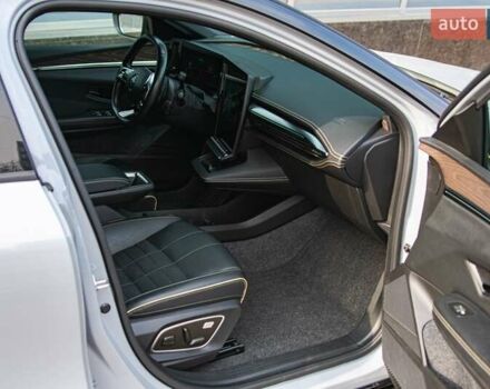 Серый Рено Megane E-Tech, объемом двигателя 0 л и пробегом 54 тыс. км за 22800 $, фото 13 на Automoto.ua