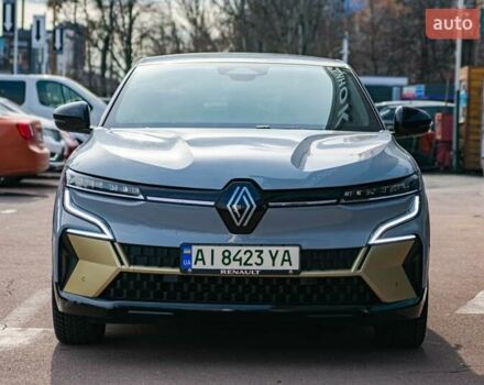 Серый Рено Megane E-Tech, объемом двигателя 0 л и пробегом 54 тыс. км за 22800 $, фото 2 на Automoto.ua