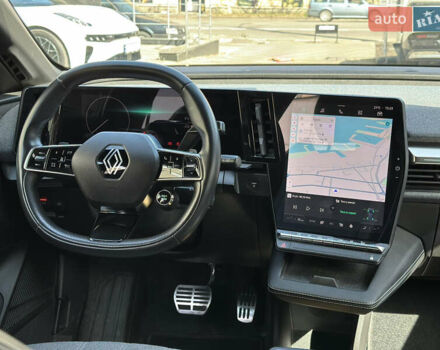 Серый Рено Megane E-Tech, объемом двигателя 0 л и пробегом 15 тыс. км за 26900 $, фото 16 на Automoto.ua