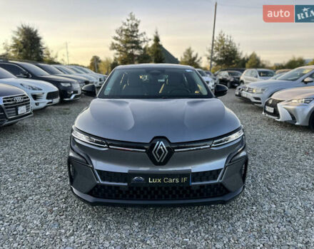Серый Рено Megane E-Tech, объемом двигателя 0 л и пробегом 90 тыс. км за 19450 $, фото 3 на Automoto.ua