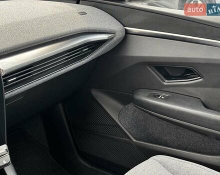 Серый Рено Megane E-Tech, объемом двигателя 0 л и пробегом 134 тыс. км за 18450 $, фото 23 на Automoto.ua