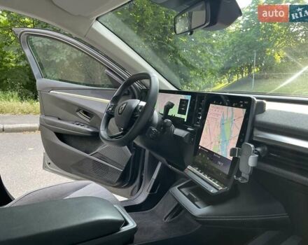 Серый Рено Megane E-Tech, объемом двигателя 0 л и пробегом 83 тыс. км за 19900 $, фото 11 на Automoto.ua