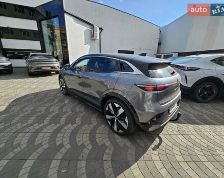 Серый Рено Megane E-Tech, объемом двигателя 0 л и пробегом 16 тыс. км за 25900 $, фото 3 на Automoto.ua