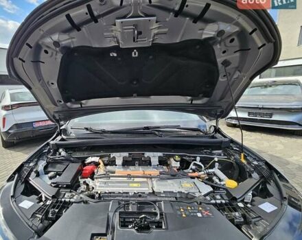 Серый Рено Megane E-Tech, объемом двигателя 0 л и пробегом 16 тыс. км за 25900 $, фото 20 на Automoto.ua