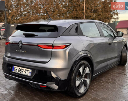 Серый Рено Megane E-Tech, объемом двигателя 0 л и пробегом 88 тыс. км за 19500 $, фото 3 на Automoto.ua