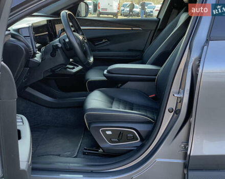 Серый Рено Megane E-Tech, объемом двигателя 0 л и пробегом 22 тыс. км за 21955 $, фото 24 на Automoto.ua