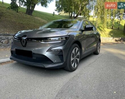 Серый Рено Megane E-Tech, объемом двигателя 0 л и пробегом 83 тыс. км за 19900 $, фото 2 на Automoto.ua