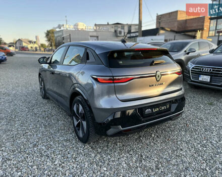 Серый Рено Megane E-Tech, объемом двигателя 0 л и пробегом 90 тыс. км за 19450 $, фото 8 на Automoto.ua