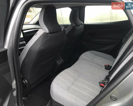 Сірий Рено Megane E-Tech, об'ємом двигуна 0 л та пробігом 40 тис. км за 19400 $, фото 20 на Automoto.ua
