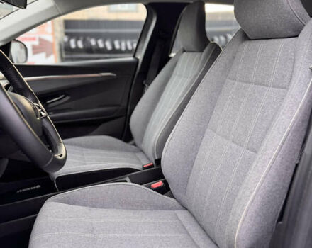 Серый Рено Megane E-Tech, объемом двигателя 0 л и пробегом 88 тыс. км за 19500 $, фото 14 на Automoto.ua