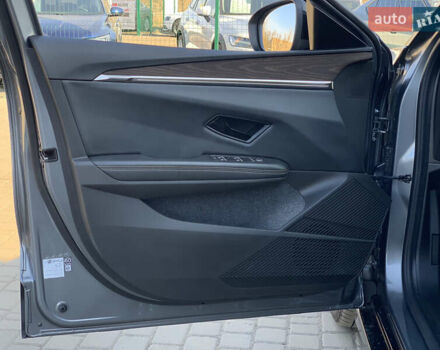 Серый Рено Megane E-Tech, объемом двигателя 0 л и пробегом 22 тыс. км за 21955 $, фото 22 на Automoto.ua