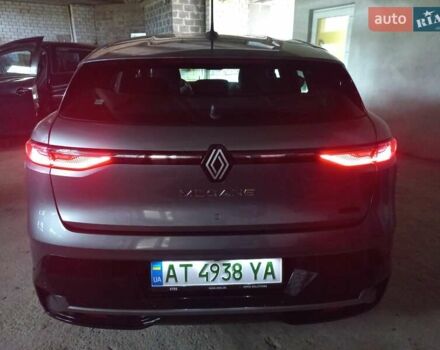 Серый Рено Megane E-Tech, объемом двигателя 0 л и пробегом 42 тыс. км за 18900 $, фото 42 на Automoto.ua