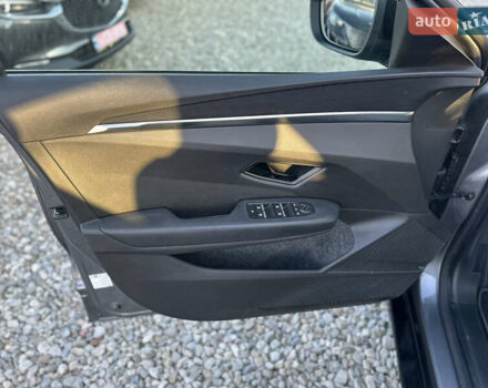 Серый Рено Megane E-Tech, объемом двигателя 0 л и пробегом 90 тыс. км за 19450 $, фото 14 на Automoto.ua