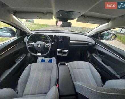 Серый Рено Megane E-Tech, объемом двигателя 0 л и пробегом 42 тыс. км за 18900 $, фото 23 на Automoto.ua