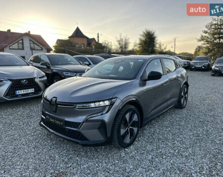 Серый Рено Megane E-Tech, объемом двигателя 0 л и пробегом 90 тыс. км за 19450 $, фото 5 на Automoto.ua