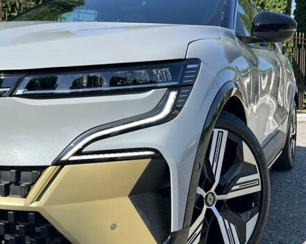 Серый Рено Megane E-Tech, объемом двигателя 0 л и пробегом 51 тыс. км за 23500 $, фото 12 на Automoto.ua