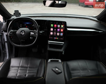 Серый Рено Megane E-Tech, объемом двигателя 0 л и пробегом 60 тыс. км за 22000 $, фото 8 на Automoto.ua