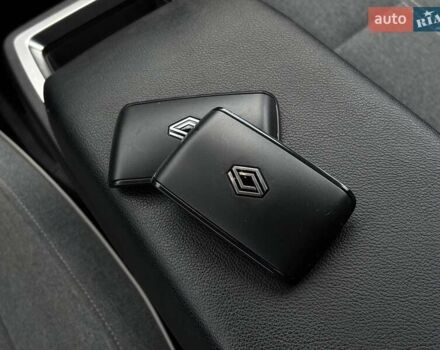 Серый Рено Megane E-Tech, объемом двигателя 0 л и пробегом 134 тыс. км за 18450 $, фото 38 на Automoto.ua