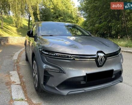 Серый Рено Megane E-Tech, объемом двигателя 0 л и пробегом 83 тыс. км за 19900 $, фото 7 на Automoto.ua