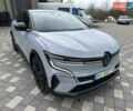 Серый Рено Megane E-Tech, объемом двигателя 0 л и пробегом 14 тыс. км за 20999 $, фото 1 на Automoto.ua