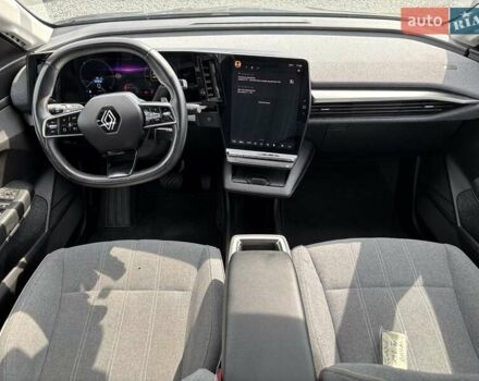 Серый Рено Megane E-Tech, объемом двигателя 0 л и пробегом 134 тыс. км за 18450 $, фото 22 на Automoto.ua