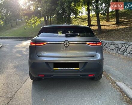 Серый Рено Megane E-Tech, объемом двигателя 0 л и пробегом 83 тыс. км за 19900 $, фото 5 на Automoto.ua