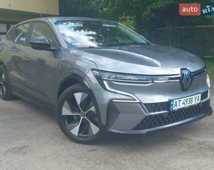 Серый Рено Megane E-Tech, объемом двигателя 0 л и пробегом 42 тыс. км за 18900 $, фото 12 на Automoto.ua
