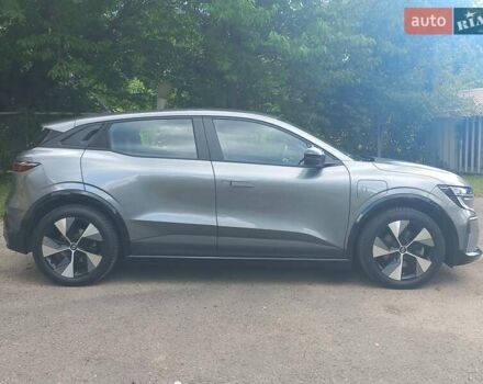 Серый Рено Megane E-Tech, объемом двигателя 0 л и пробегом 42 тыс. км за 18900 $, фото 10 на Automoto.ua