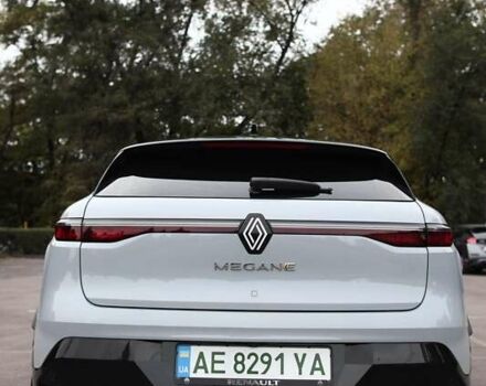 Серый Рено Megane E-Tech, объемом двигателя 0 л и пробегом 60 тыс. км за 22000 $, фото 18 на Automoto.ua