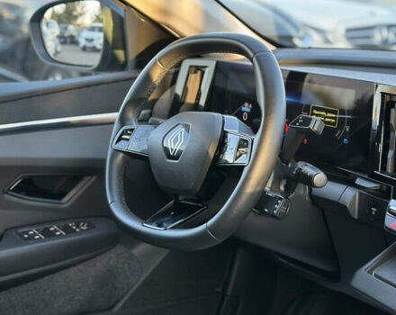Серый Рено Megane E-Tech, объемом двигателя 0 л и пробегом 90 тыс. км за 19450 $, фото 31 на Automoto.ua