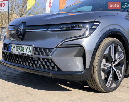 Серый Рено Megane E-Tech, объемом двигателя 0 л и пробегом 22 тыс. км за 21955 $, фото 10 на Automoto.ua