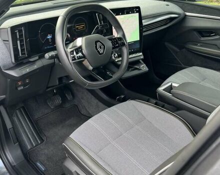 Серый Рено Megane E-Tech, объемом двигателя 0 л и пробегом 65 тыс. км за 23500 $, фото 19 на Automoto.ua