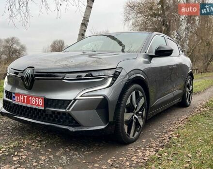 Серый Рено Megane E-Tech, объемом двигателя 0 л и пробегом 33 тыс. км за 23450 $, фото 2 на Automoto.ua