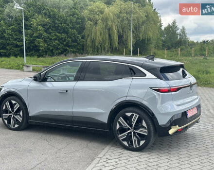 Серый Рено Megane E-Tech, объемом двигателя 0 л и пробегом 43 тыс. км за 23700 $, фото 4 на Automoto.ua